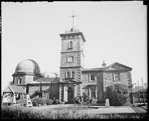 Observatory, Watson Road, Millers Point, Sydney, 1935, 1 [picture] / E.W. Searle