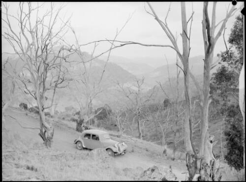 E.W. Searle's Citroen on a road near Barrallier Crossing, Wollondilly River, New South Wales, ca. 1945, 2 [picture] / E.W. Searle