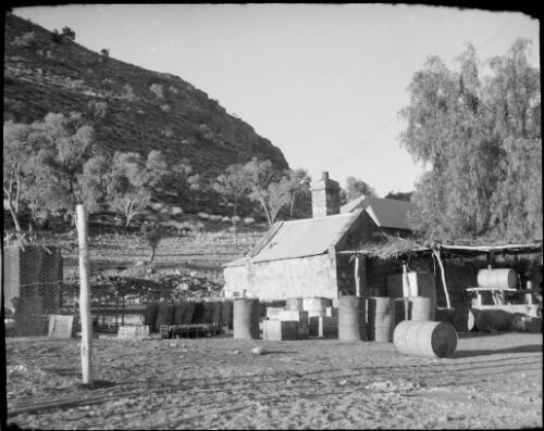 Old Police Station, Heavitree Gap, Alice Springs, Northern Territory, 1947 [picture] / E.W. Searle