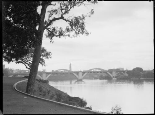 Grey Street Bridge, Brisbane, ca. 1949, 1 [picture] / E.W. Searle