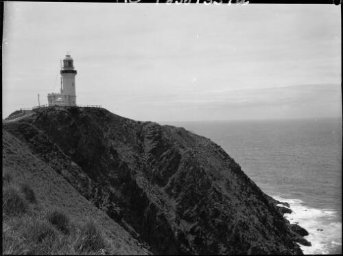Lighthouse, Cape Byron, New South Wales, ca. 1935, 1 [picture] / E.W. Searle