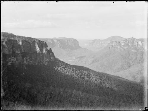 Grose Valley, Blue Mountains, New South Wales, ca. 1935, 1 [picture] / E.W. Searle