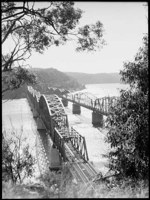 First and second Hawkesbury River Railway Bridges, Hawkesbury River, New South Wales, ca. 1945, 3 [picture] / E.W. Searle