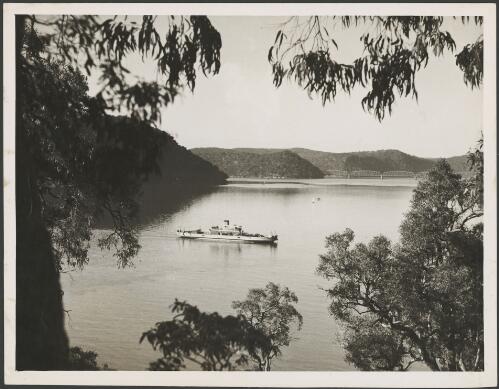 Peats ferry from Kangaroo Point looking east Hawkesbury River, New South Wales, ca. 1935 [picture] / E.W. Searle
