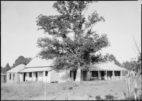 Pilgrim Inn, Blaxland, New South Wales, 1937, 4 [picture] / E.W. Searle