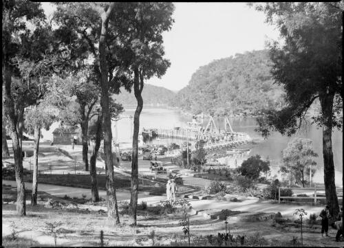 Loading point for Peat's Ferry, Hawkesbury River, New South Wales, ca. 1935, 1 [picture] / E.W. Searle