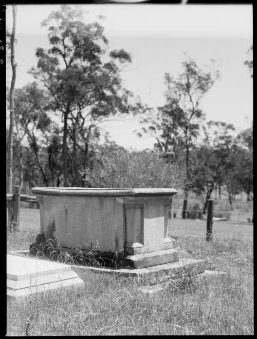Tomb of James Meins, Ebenezer Chapel, Portland Head, New South Wales, ca. 1945, 1 [picture] / E.W. Searle