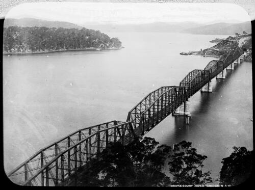 First Hawkesbury River Railway Bridge, Hawkesbury River, New South Wales, ca. 1935 [picture] / E.W. Searle