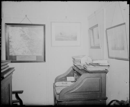 Bureau in E.W. Searle's photographic studio, Grace Brothers Store, Grose Street, Broadway, Sydney, ca. 1948, 1 [picture] / E.W. Searle