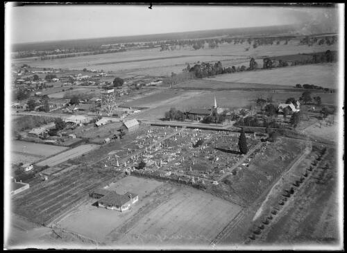Aerial view of Richmond, New South Wales, ca. 1945, 1 [picture] / E.W. Searle