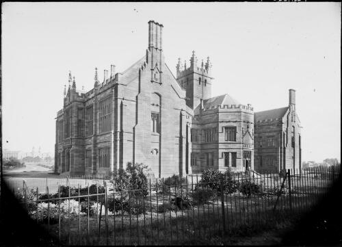 Anderson Stuart Building, University of Sydney, Camperdown, Sydney, ca. 1935, 1 [picture] / E.W. Searle