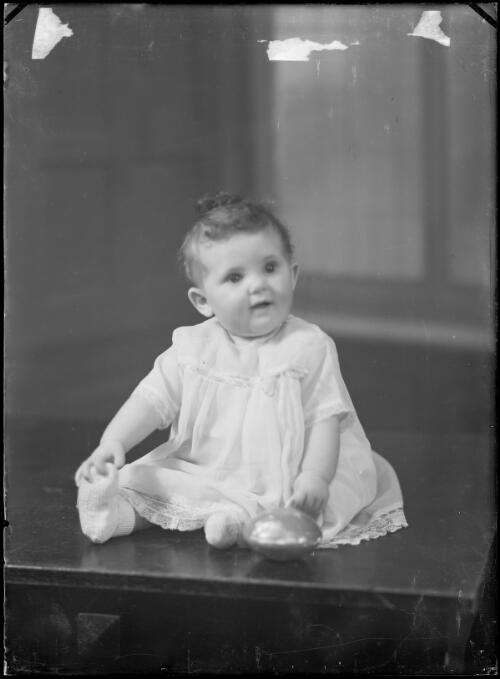 Portrait of a young child, Australia , ca. 1930, 1 [picture] / E.W. Searle