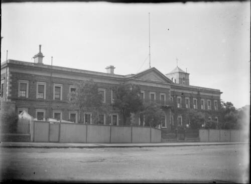 Unidentified building, Australia, ca. 1945, 1 [picture] / E.W. Searle