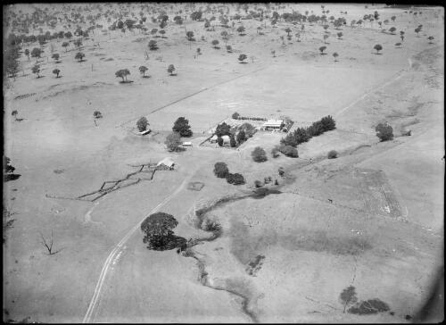 Aerial view of an unidentified property, New South Wales, ca. 1945, 1 [picture] / E.W. Searle