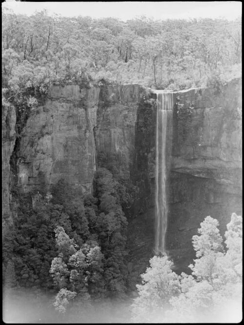 Waterfall, Blue Mountains, New South Wales, ca. 1935, 1 [picture] / E.W. Searle