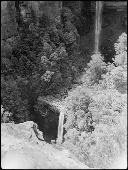 Waterfall, Blue Mountains, New South Wales, ca. 1935, 2 [picture] / E.W. Searle