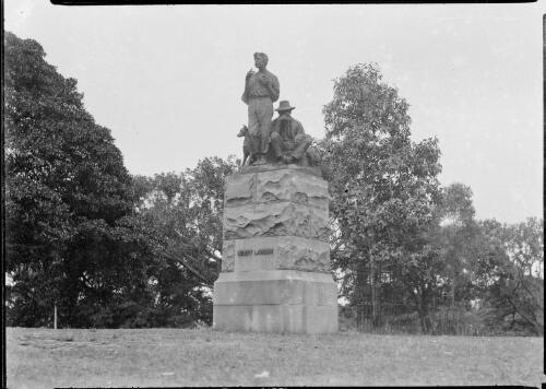 Lawson Memorial, Royal Botanic Gardens, Sydney, ca. 1935 [picture] / E.W. Searle