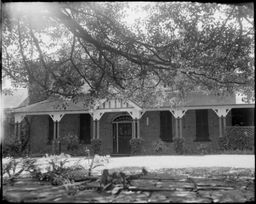 Brislington House, corner George and Marsden Streets, Parramatta, New South Wales, ca. 1935, 2 [picture] / E.W. Searle