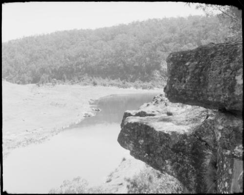 Rock ledge overlooking an unidentified river, Australia, ca. 1935 [picture] / E.W. Searle