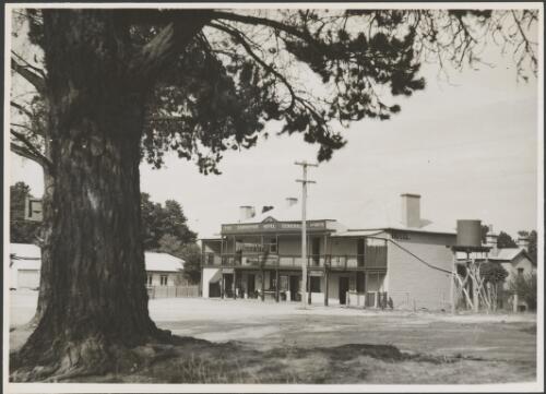 Surveyor General Hotel, Berrima, New South Wales, ca. 1945, 3 [picture] / E.W. Searle