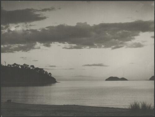 Looking south across Broken Bay, New South Wales, ca. 1935, 2 [picture] / E.W. Searle