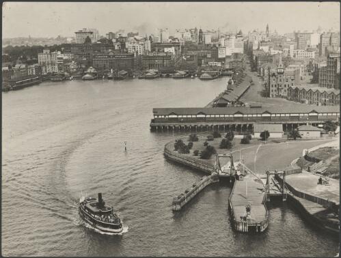 Circular Quay, Sydney, ca. 1920 [picture] / E.W. Searle