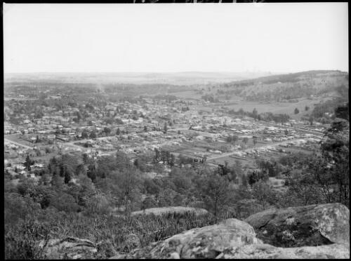 View over Bowral, New South Wales, ca. 1935, 2 [picture] / E.W. Searle