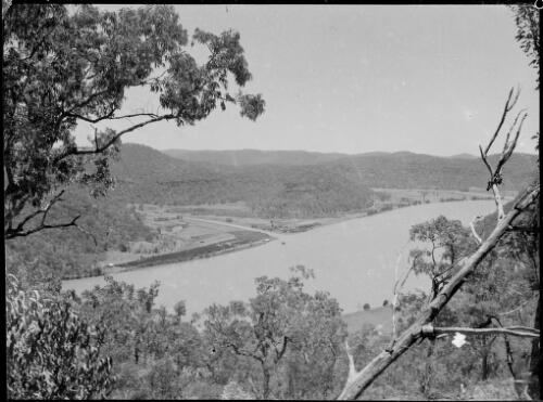 Hawkesbury River, New South Wales, ca. 1935, 2 [picture] / E.W. Searle
