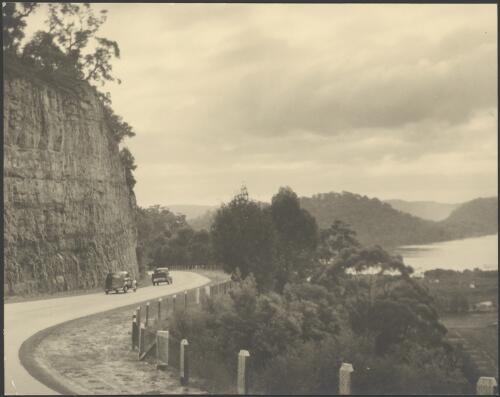 Pacific Highway, Hawkesbury River, New South Wales, ca. 1935 [picture] / E.W. Searle