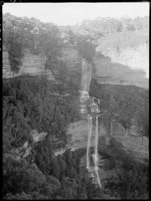 Waterfall, Katoomba, Blue Mountains, New South Wales, ca. 1935, 2 [picture] / E.W. Searle