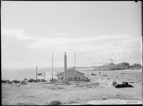 La Perouse monument, La Perouse, Botany Bay, New South Wales, ca. 1935, 1 [picture] / E.W. Searle