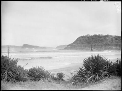 Lion Island, Broken Bay, New South Wales, ca. 1935, 4 [picture] / E.W. Searle