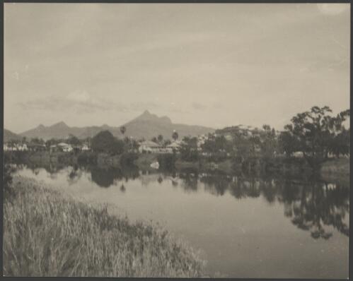 Mount Warning with the Tweed River in the foreground, Murwillumbah, New South Wales, ca. 1949 [picture] / E.W. Searle