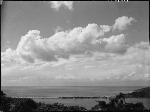 Palm Beach, Broken Bay, New South Wales, ca. 1935, 3 [picture] / E.W. Searle