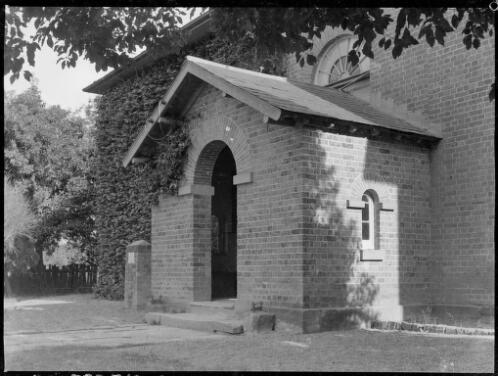 Side entrance to St. Peter's Anglican Church, Richmond, New South Wales, ca. 1945, 1 [picture] / E.W. Searle