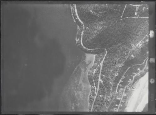 Part of mosaic used to create an aerial view of Palm Beach, Broken Bay, New South Wales, ca. 1939, 7 [picture] / E.W. Searle