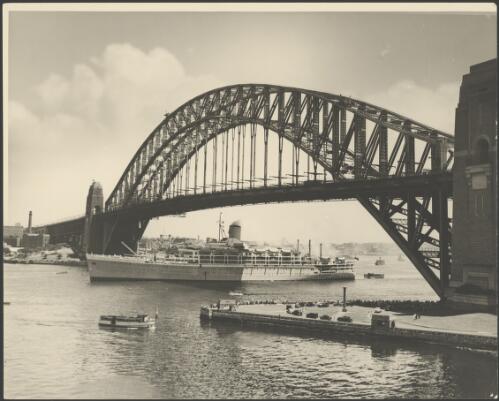 RMS Orcades passing under the Sydney Harbour Bridge, ca. 1949, 1 [picture] / E.W. Searle