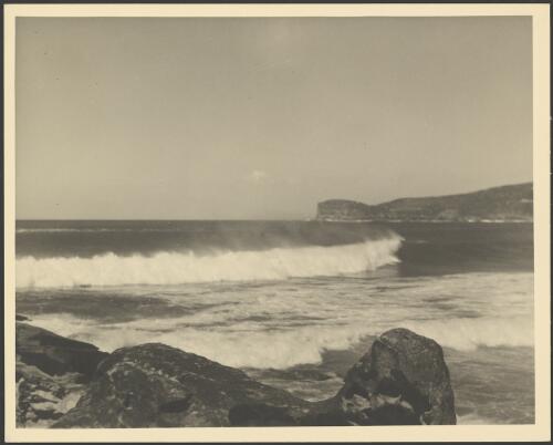 Looking south across Palm Beach, New South Wales, ca. 1935, 1 [picture] / E.W. Searle