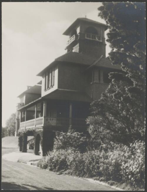 Women's College, University of Sydney, Camperdown, Sydney, ca. 1935, 2 [picture] / E.W. Searle