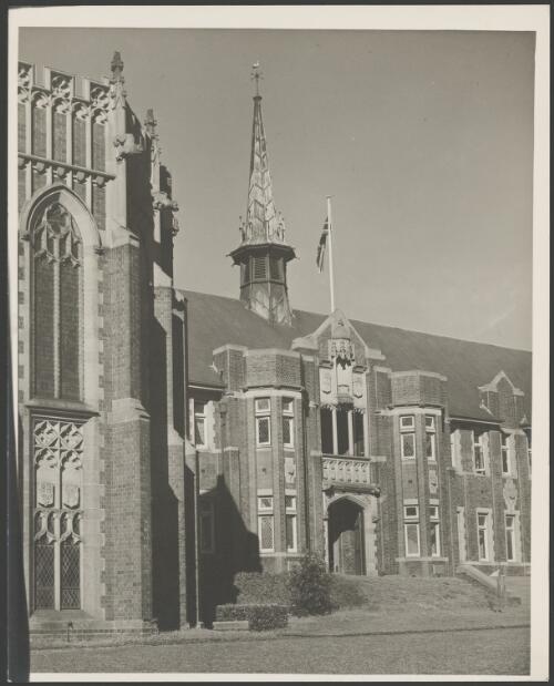 Wesley College,  University of Sydney, Camperdown, Sydney, ca. 1935 [picture] / E.W. Searle