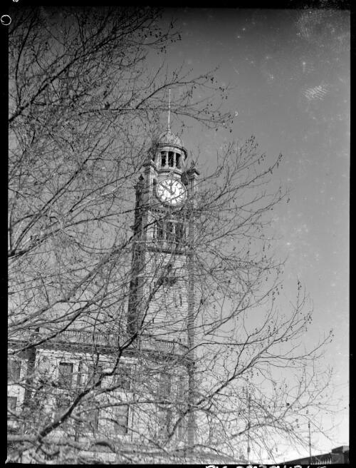 Clock tower, Central Station, Eddy Avenue, Sydney, ca. 1935, 2 [picture] / E.W. Searle