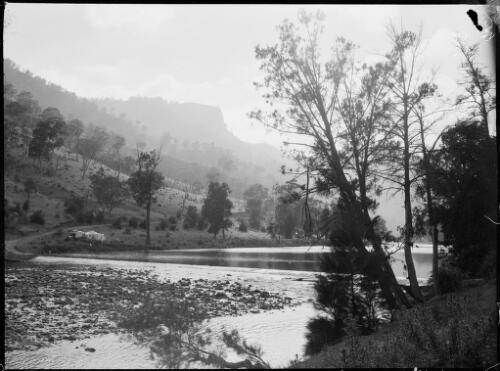 Wollondilly River crossing, Wombeyan Caves Road, Wollondilly, New South Wales, ca. 1945, 5 [picture] / E.W. Searle