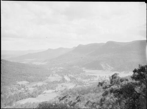 Wollondilly River, New South Wales, ca. 1945, 6 [picture] / E.W. Searle