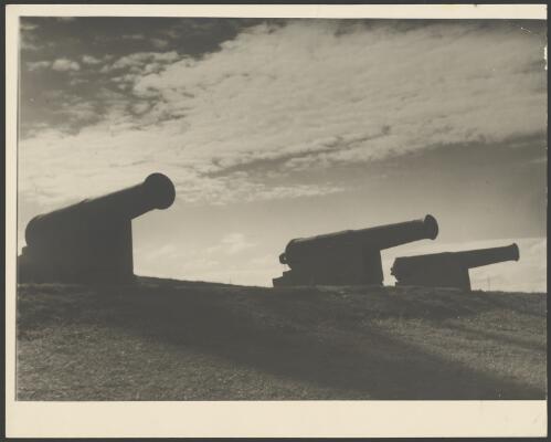 Three canon in Flagstaff Hill Park, Wollongong, New South Wales, ca. 1935 [picture] / E.W. Searle