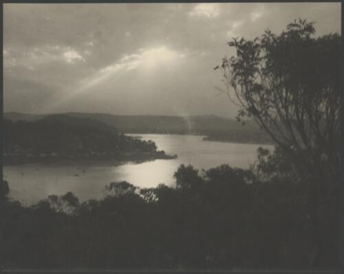 Brisbane Water, Broken Bay, New South Wales, ca. 1935 [picture] / E.W. Searle