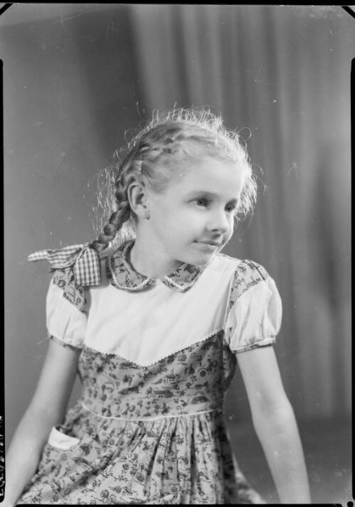 Portrait of a young girl, Australia , ca. 1945, 1 [picture] / E.W. Searle