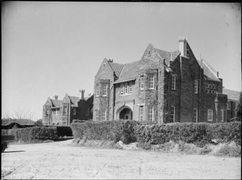 Unidentified building, Australia, ca. 1945, 2 [picture] / E.W. Searle