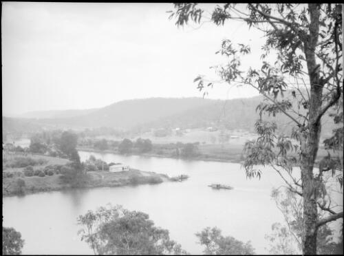 Punt crossing a river, New South Wales, ca. 1945, 4 [picture] / E.W. Searle
