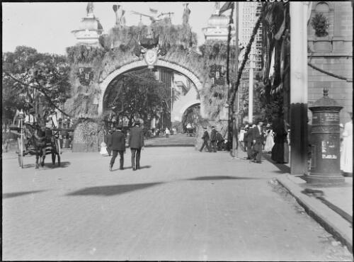 Wheat arch, Federation Celebrations, Bridge Street, Sydney, 1901 [picture]