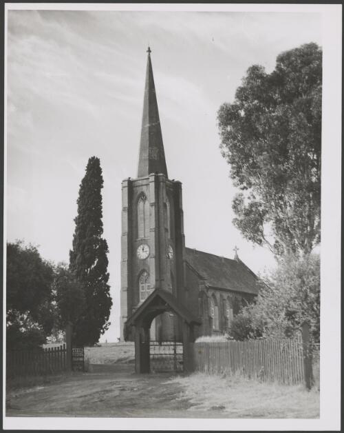 View through the front gate of St. John's, Church of England, Camden, New South Wales, 1940 [picture] / E.W. Searle